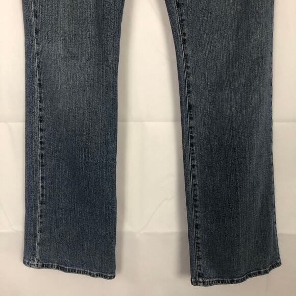 Lucky Brand Vintage Flared Medium Wash Jeans Size 4 - Picture 6 of 12